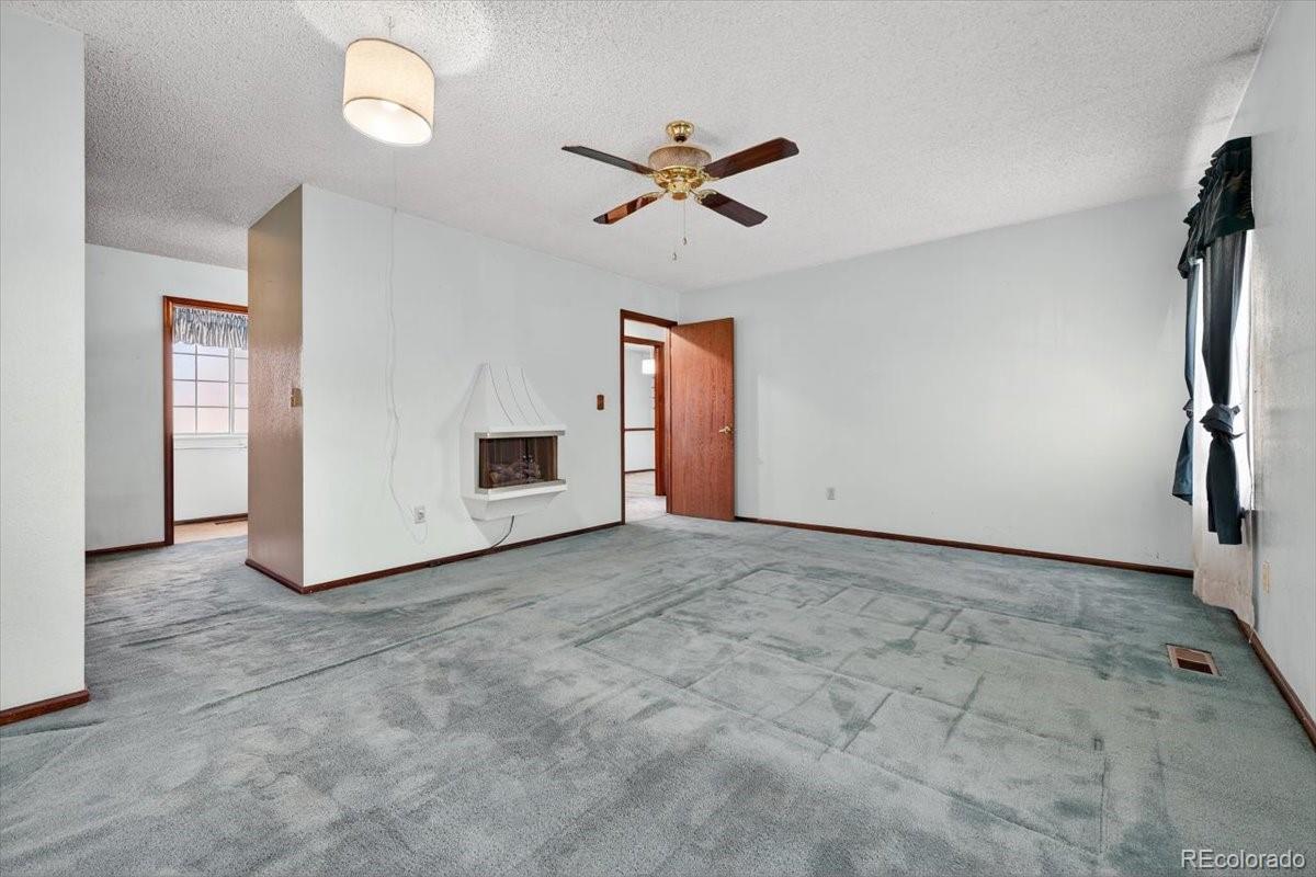 1459 S Ventura Street