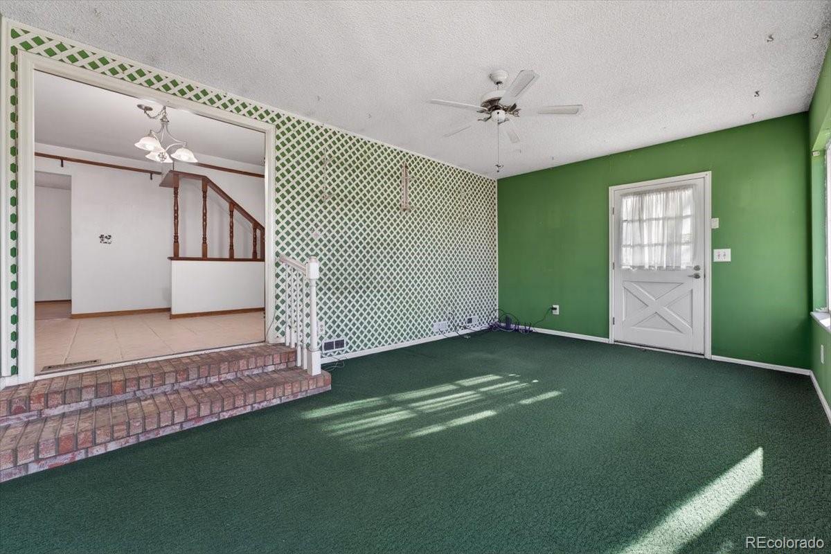 1459 S Ventura Street