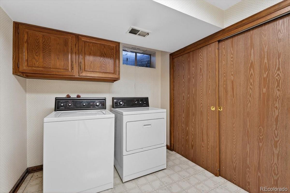 1459 S Ventura Street