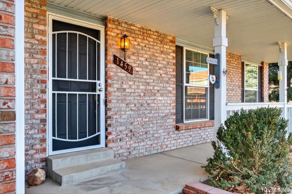 1459 S Ventura Street