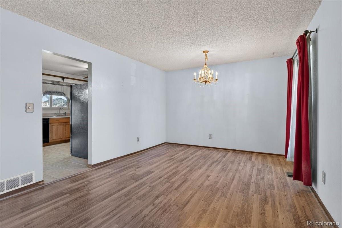 1459 S Ventura Street