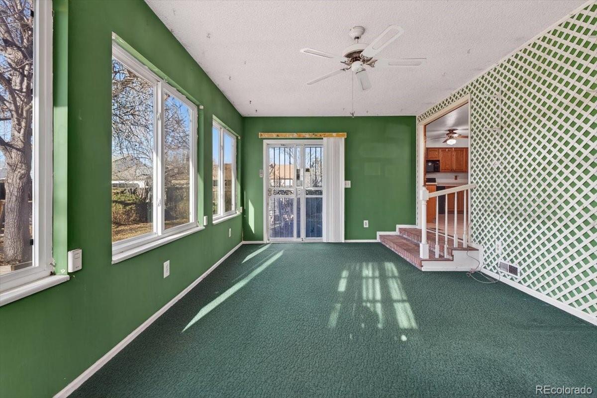 1459 S Ventura Street