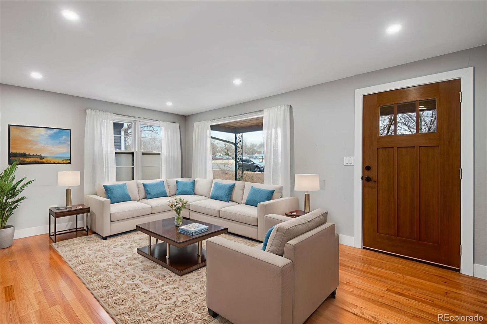 2716 S Irving Street