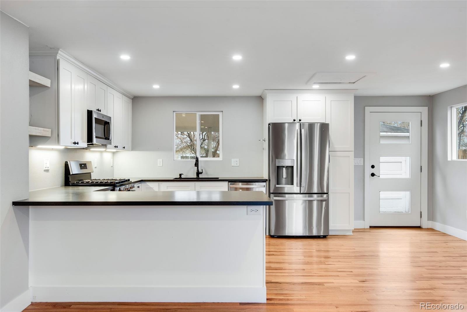 2716 S Irving Street