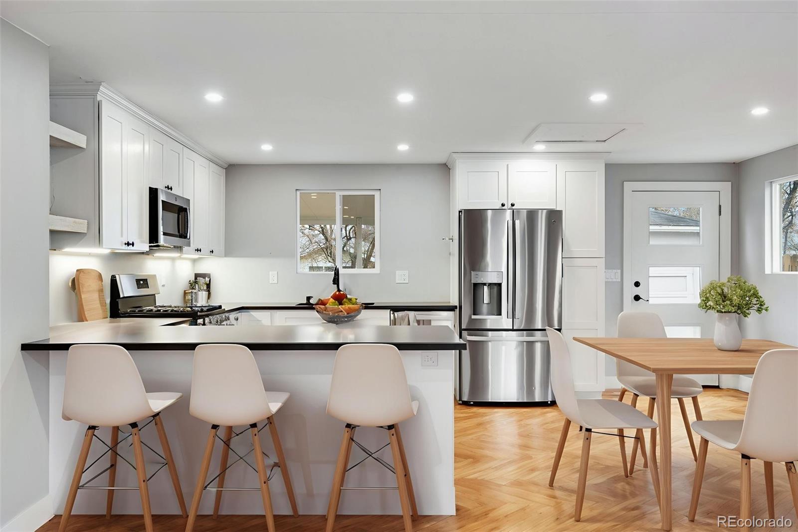 2716 S Irving Street