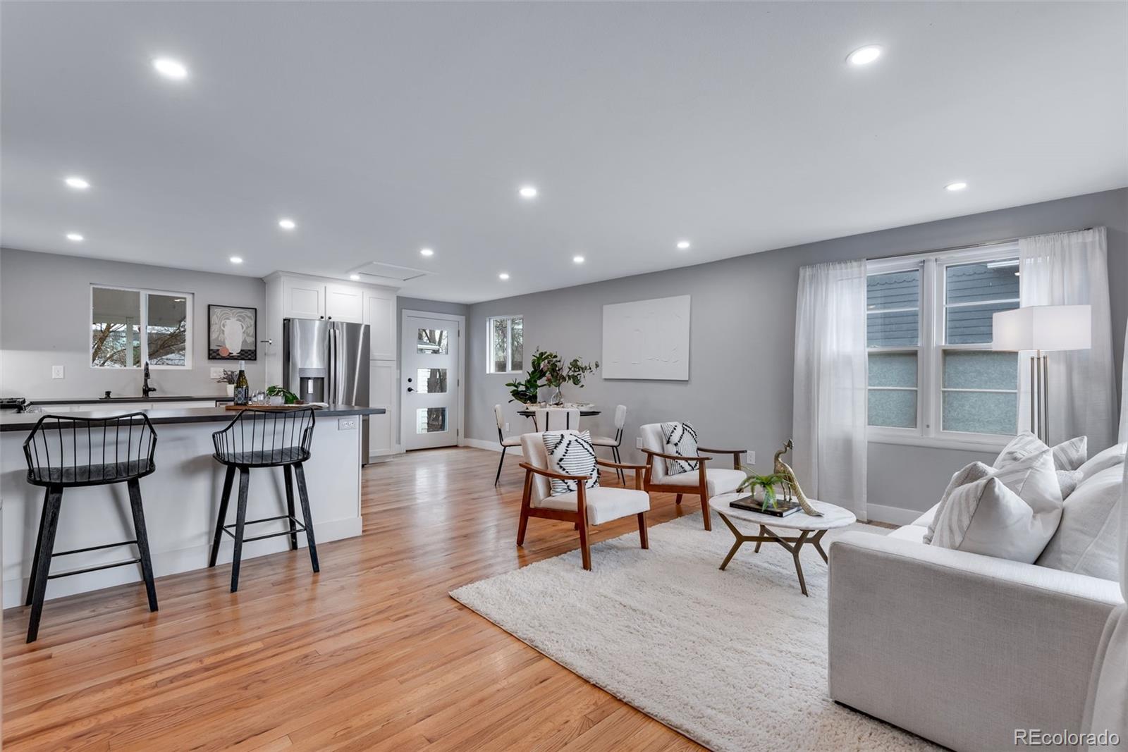 2716 S Irving Street