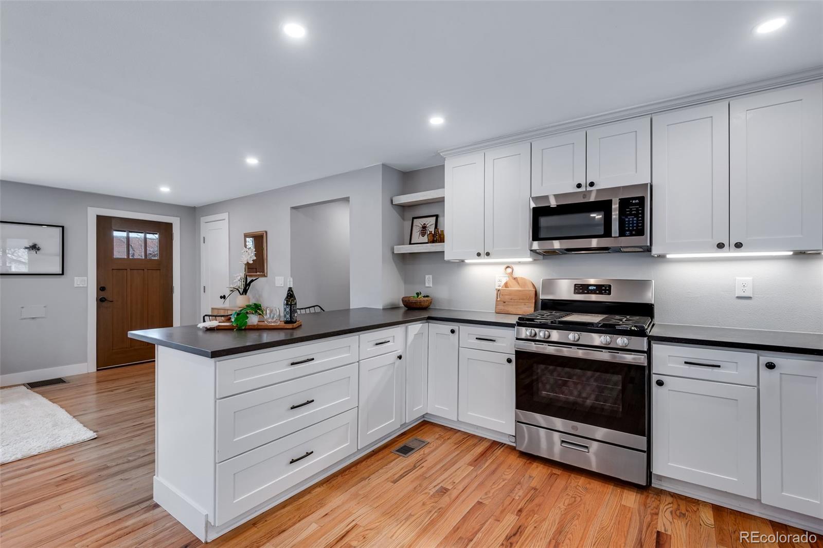 2716 S Irving Street