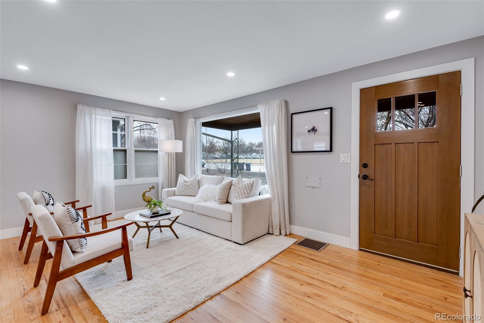 2716 S Irving Street