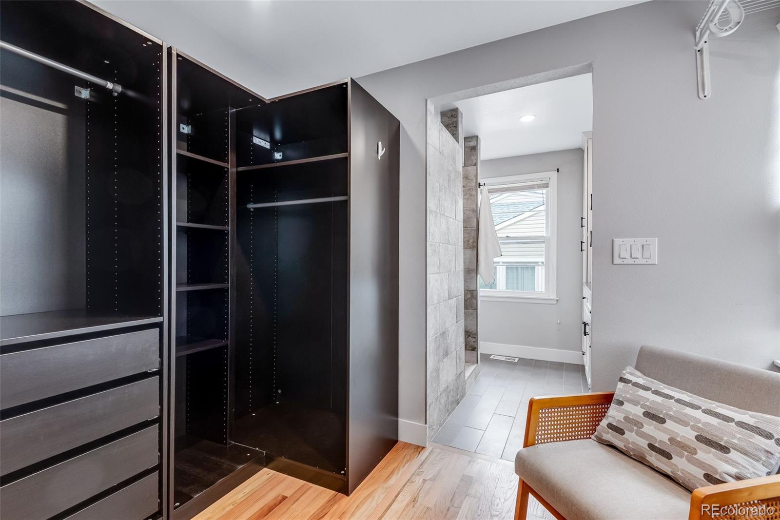 2716 S Irving Street