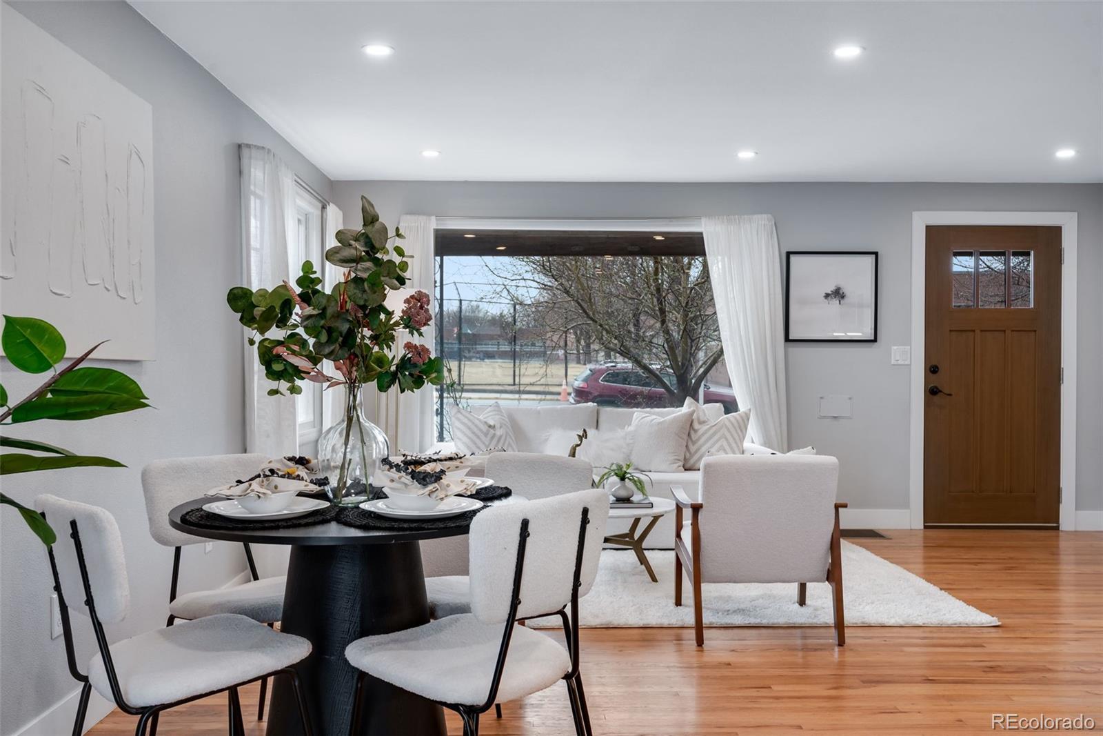 2716 S Irving Street