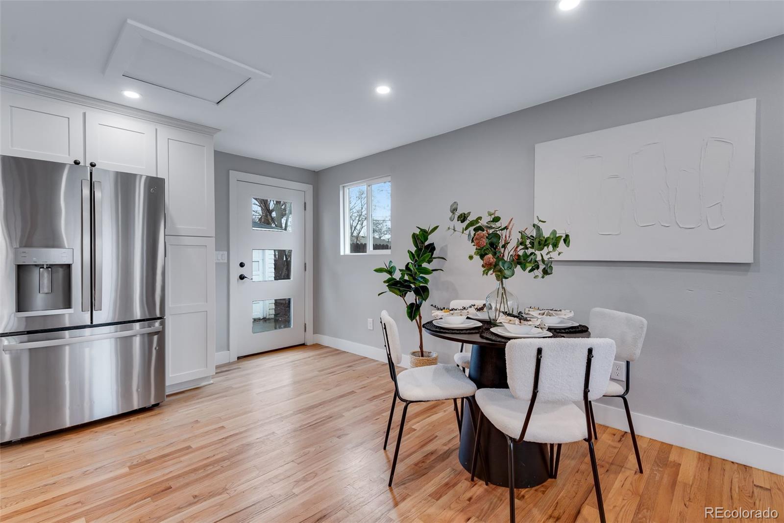 2716 S Irving Street