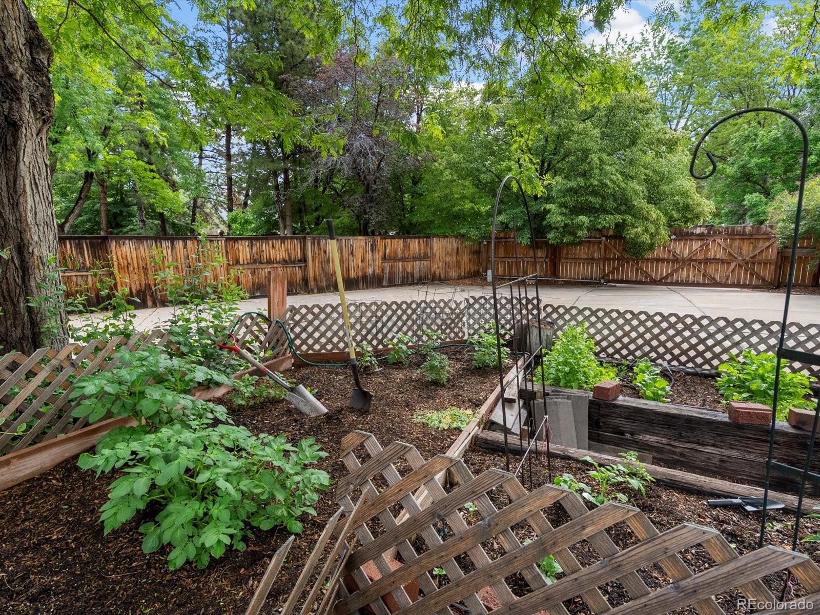 5860 W Atlantic Drive