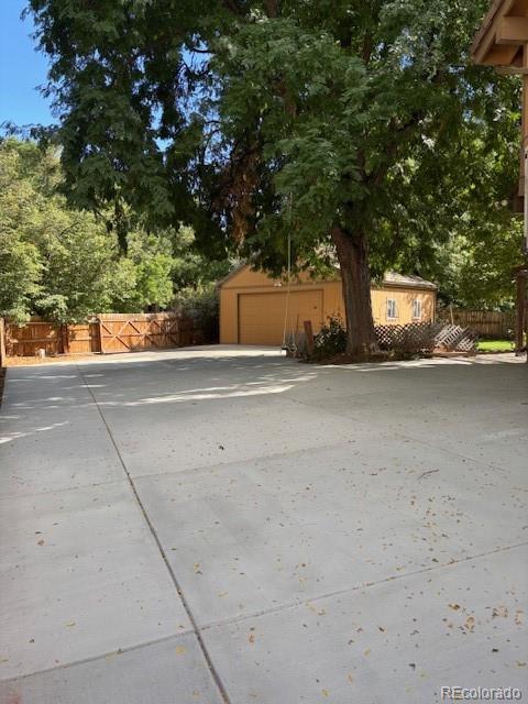 5860 W Atlantic Drive