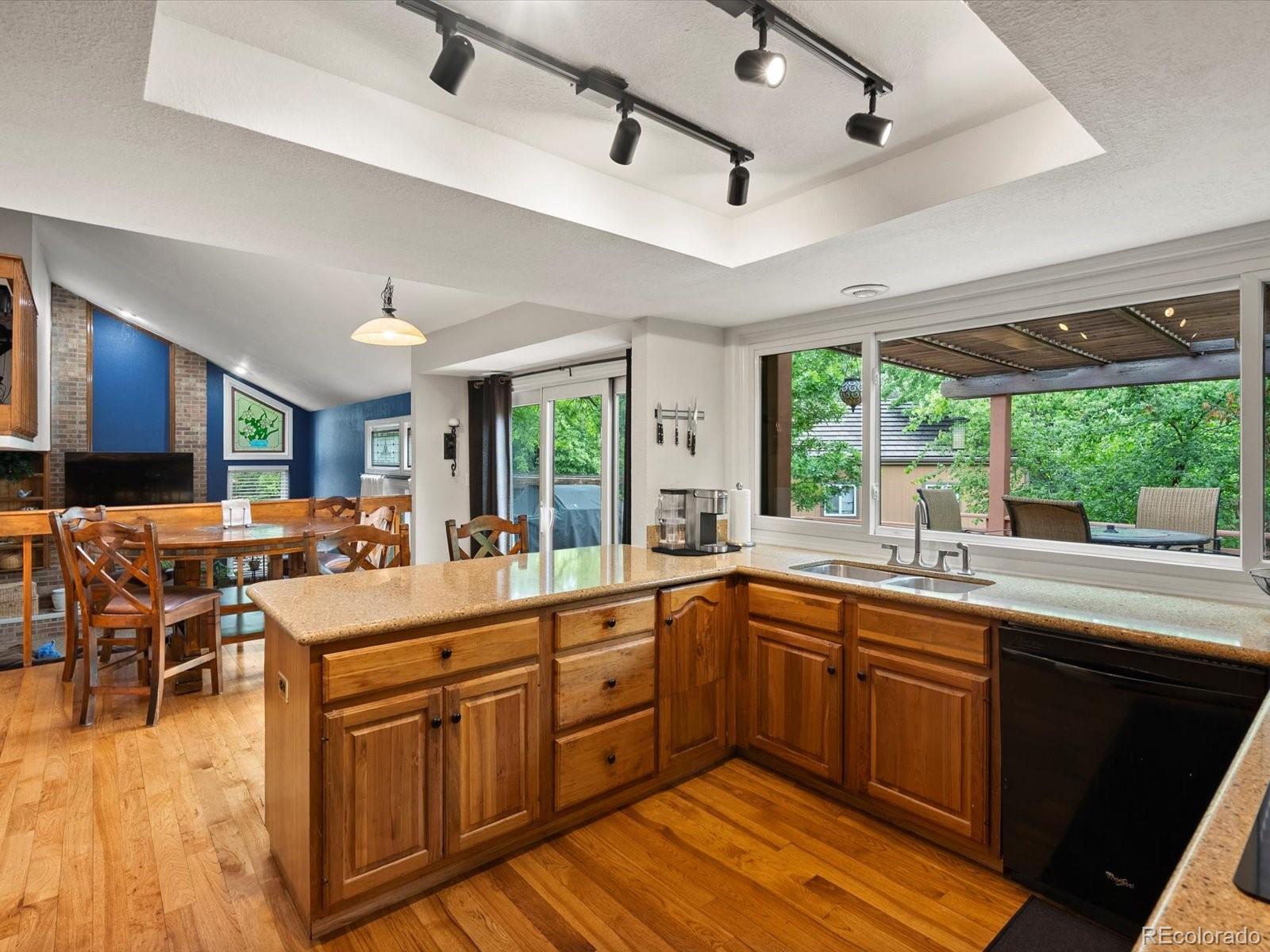 5860 W Atlantic Drive