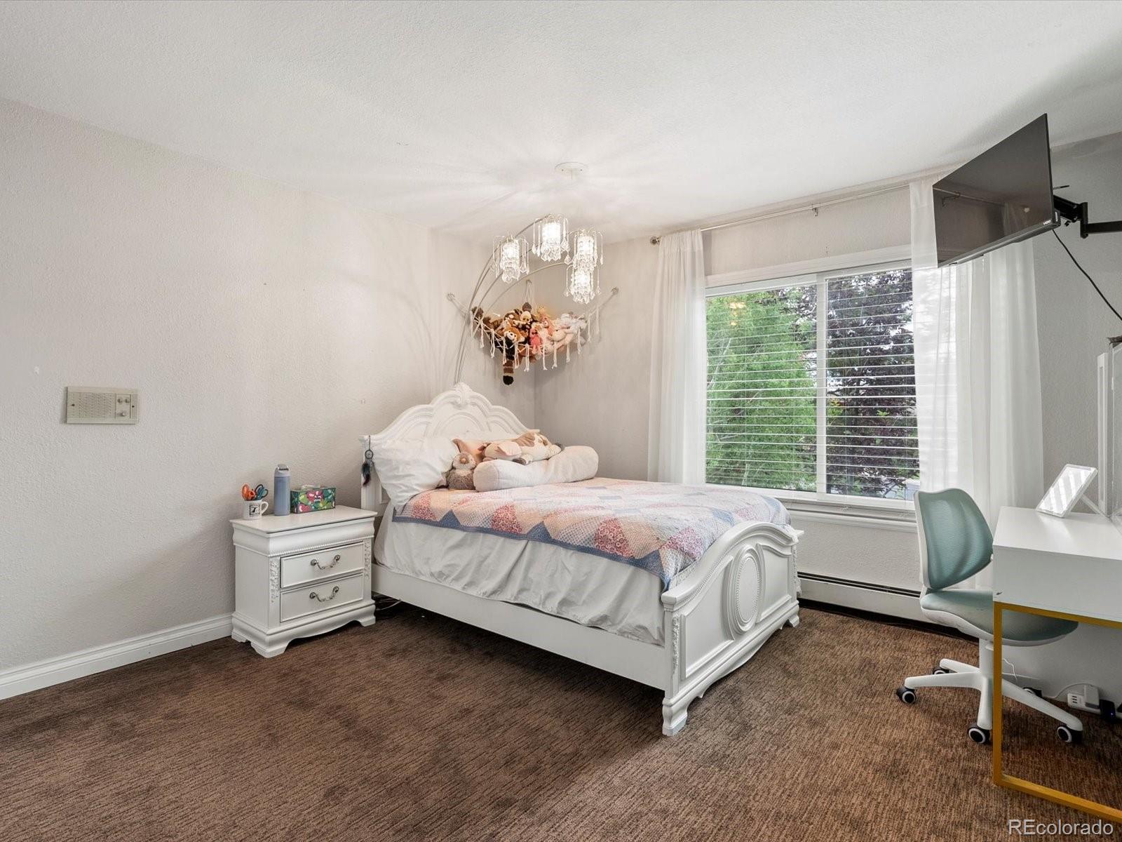 5860 W Atlantic Drive