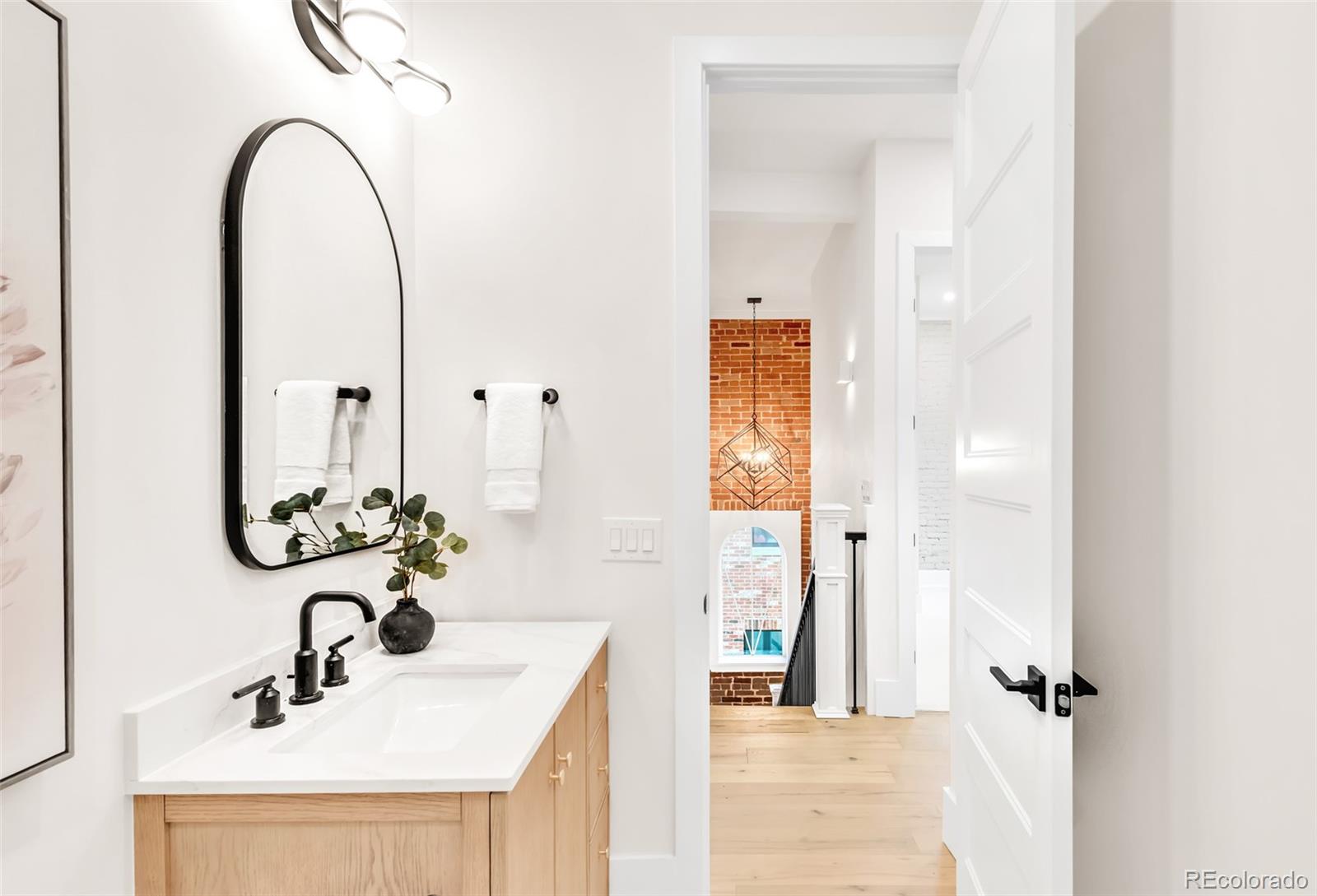 2511 N Gaylord Street