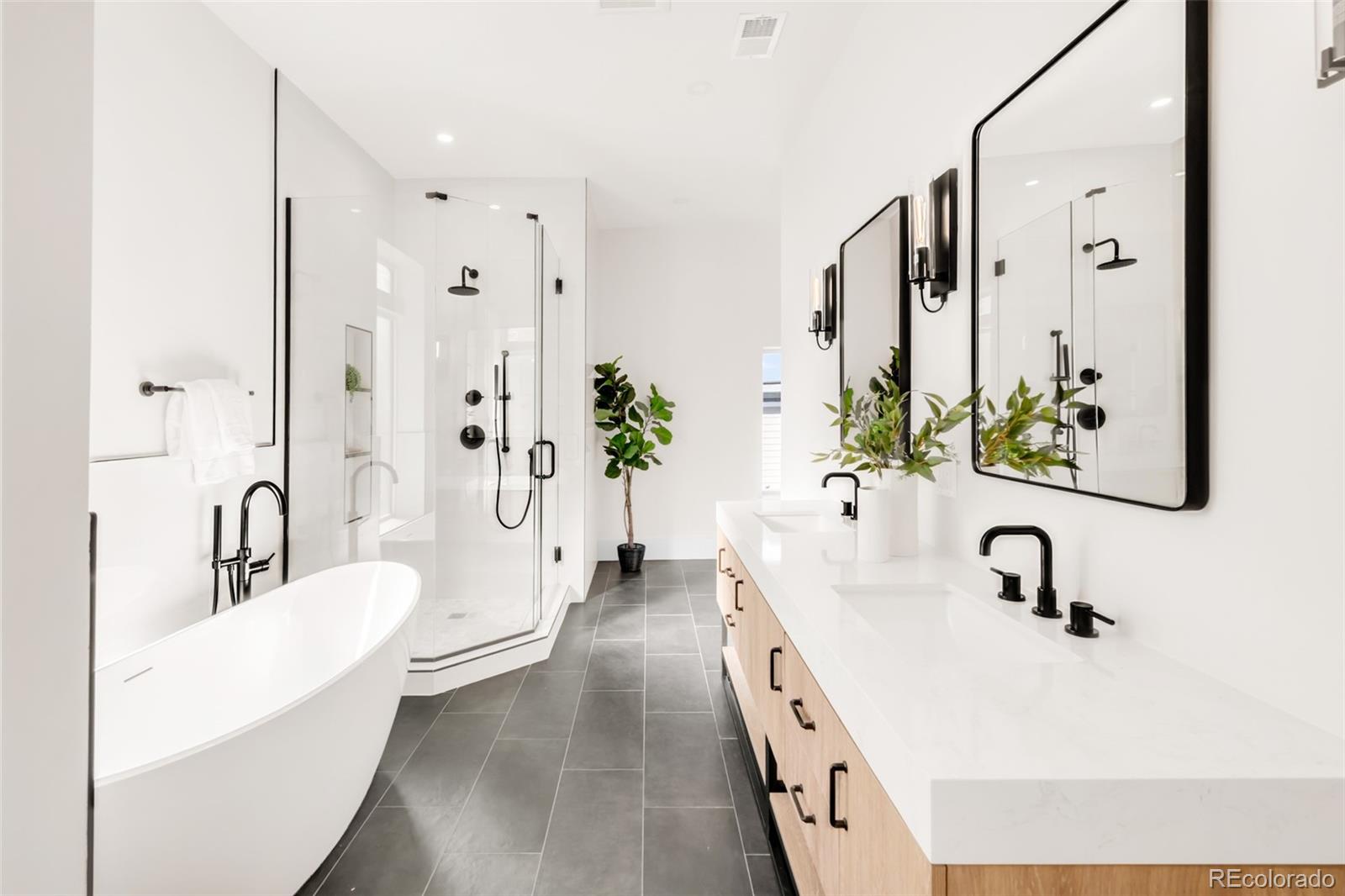 2511 N Gaylord Street