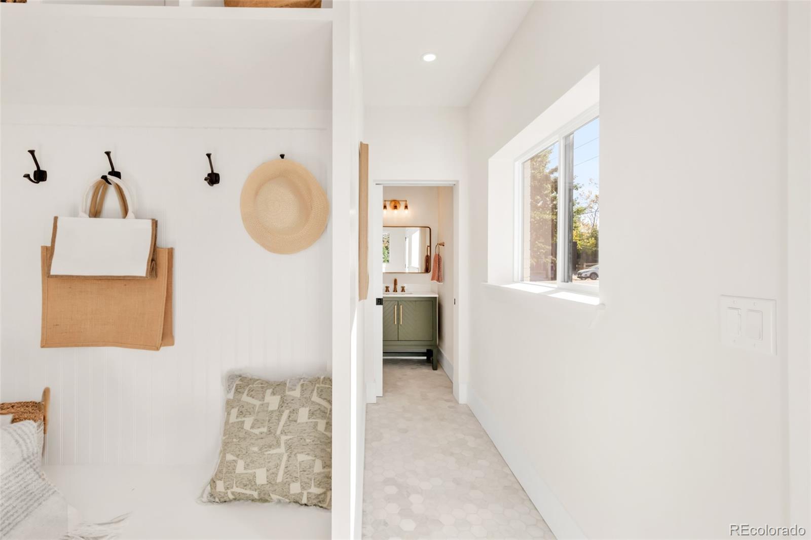 2511 N Gaylord Street