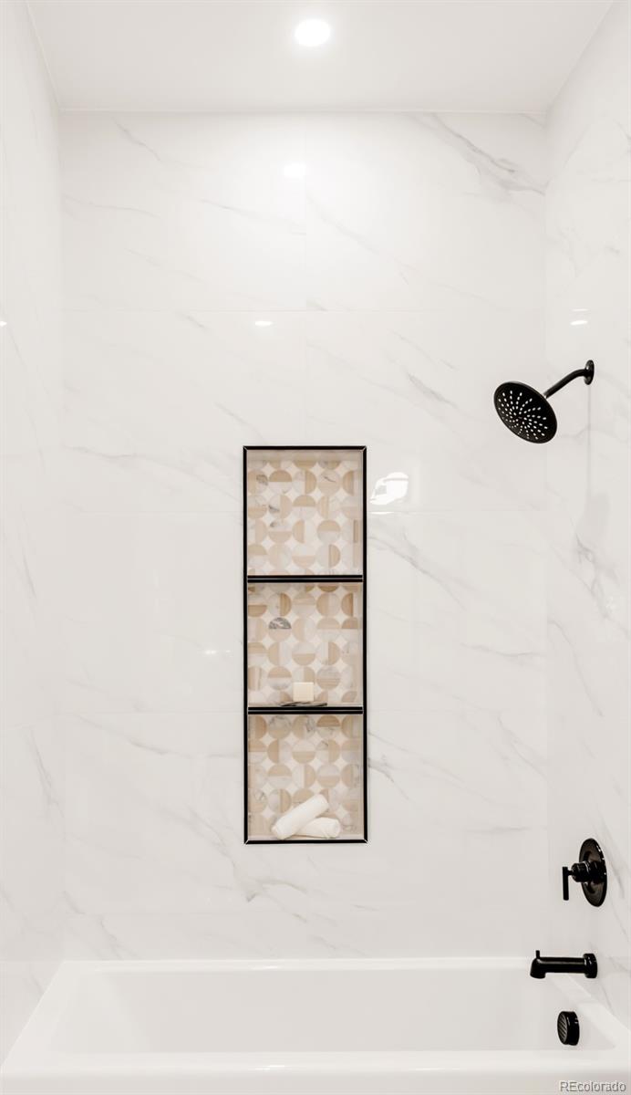 2511 N Gaylord Street