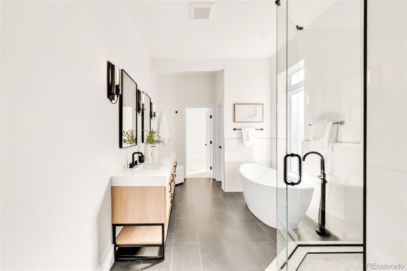 2511 N Gaylord Street