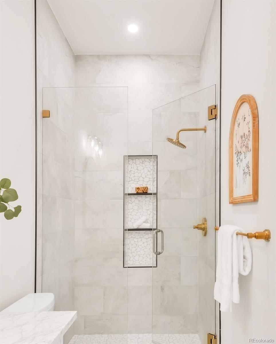 2511 N Gaylord Street