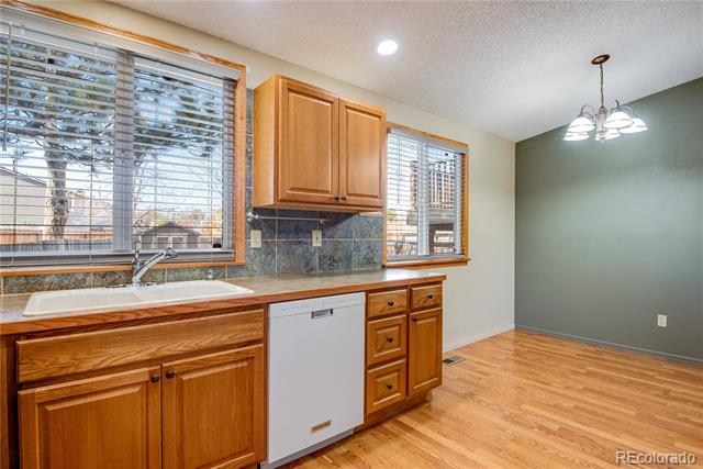 8421 Rabbitbrush Way