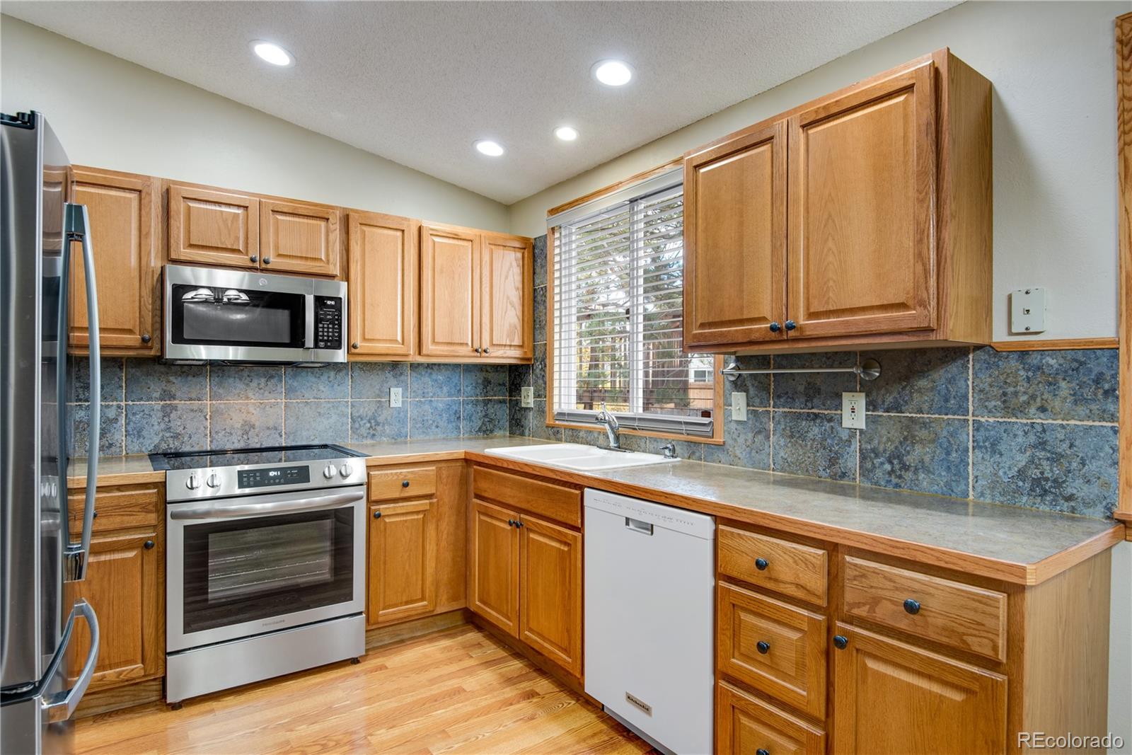 8421 Rabbitbrush Way