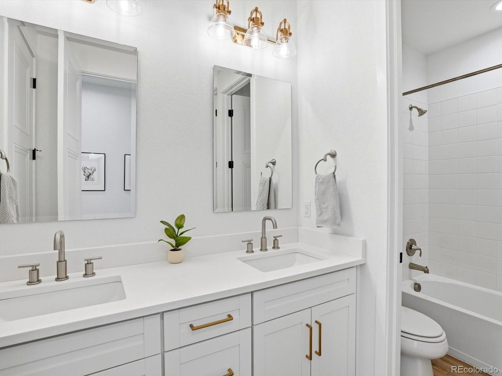 17252 Rose Mallow Avenue