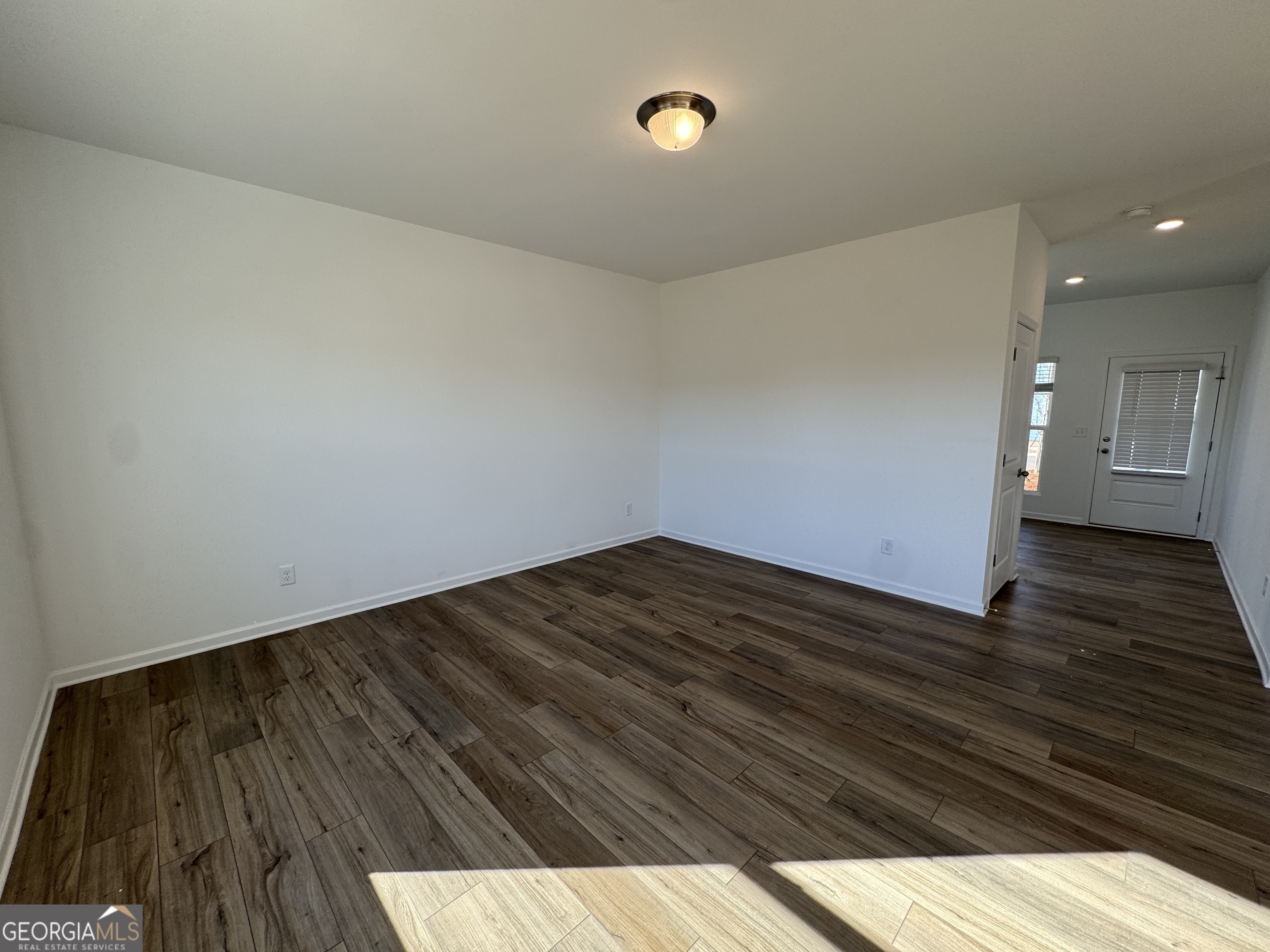 2116 Boxwood Circle SE