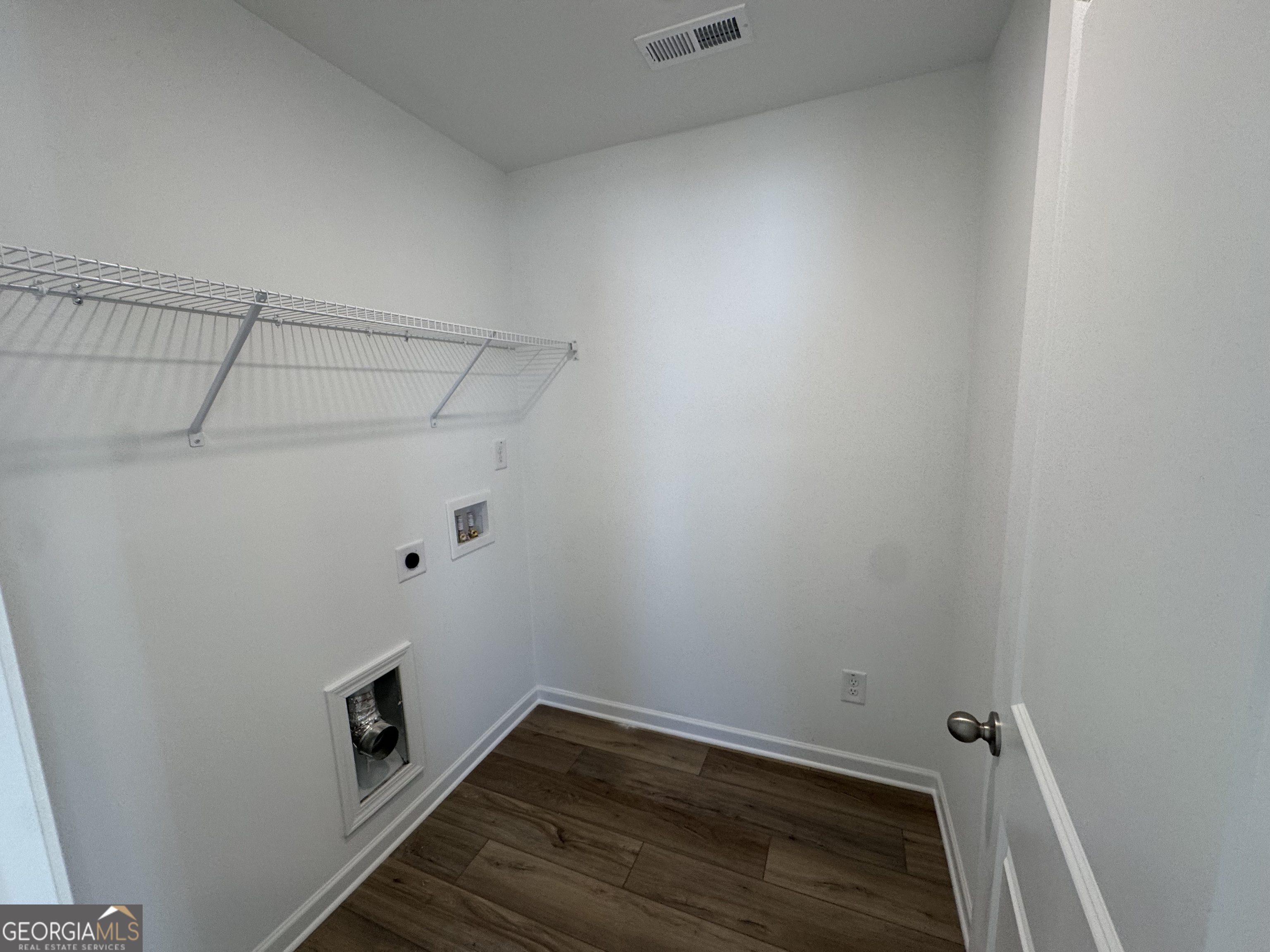 2116 Boxwood Circle SE