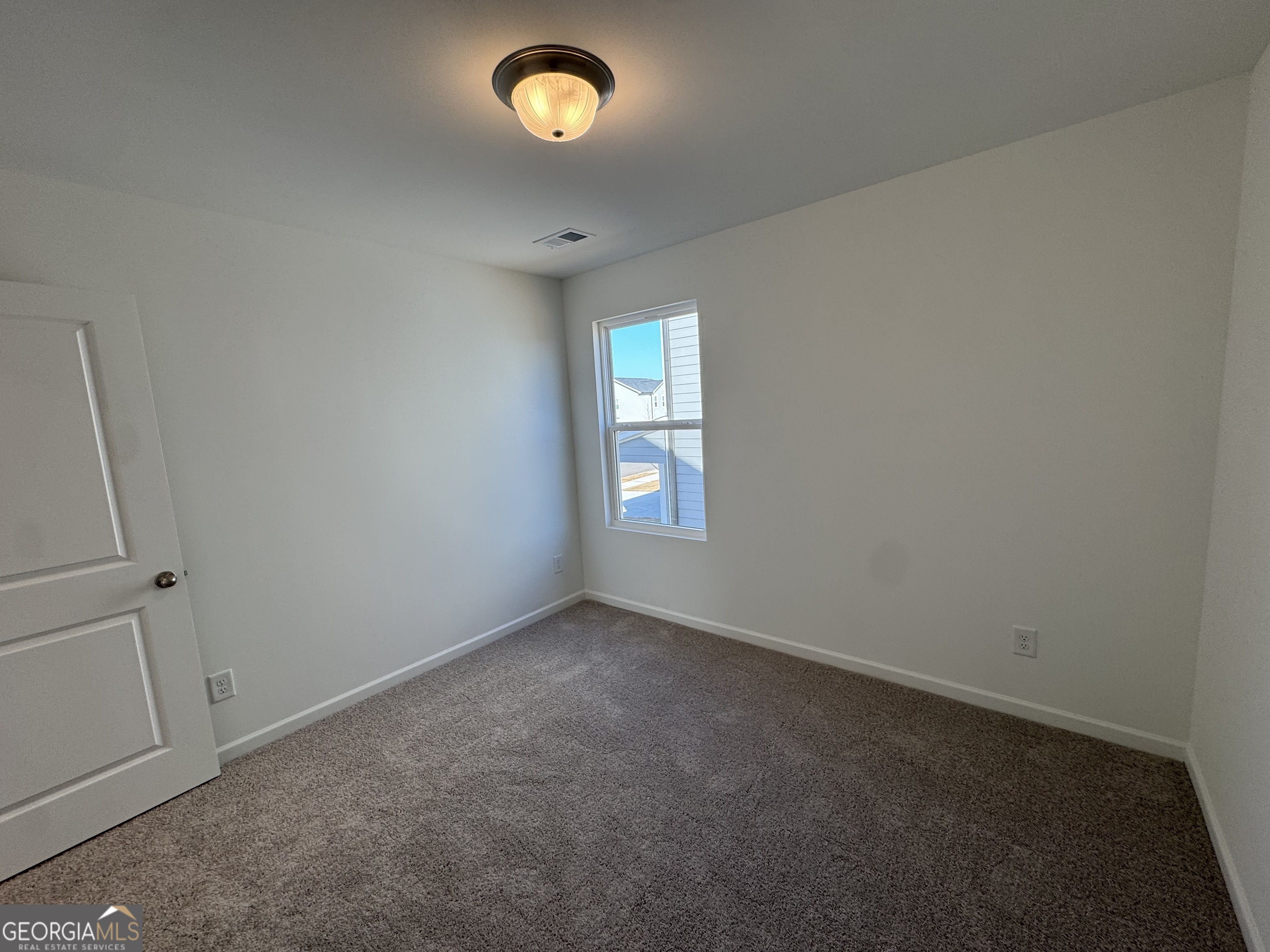 2116 Boxwood Circle SE