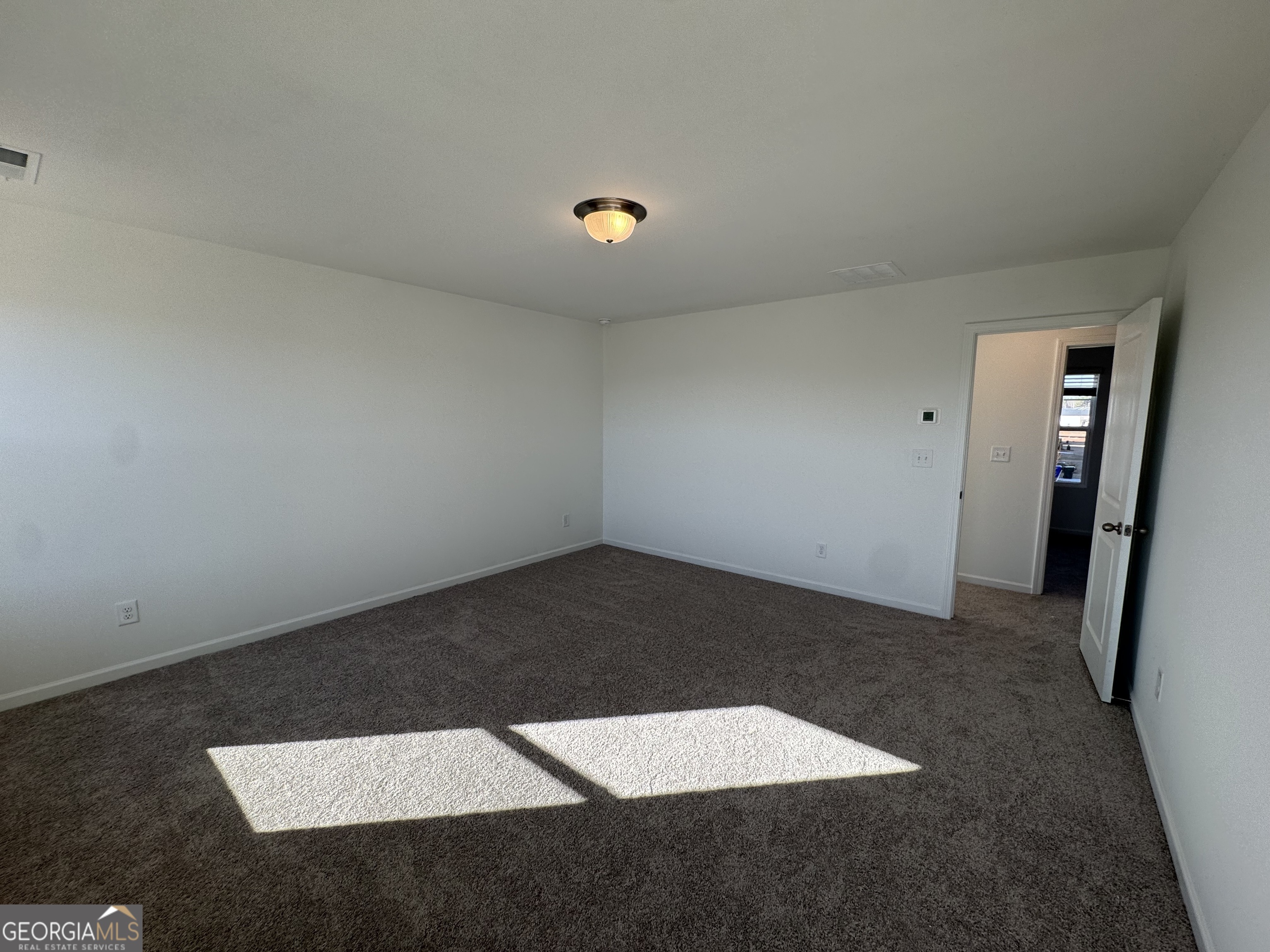 2116 Boxwood Circle SE