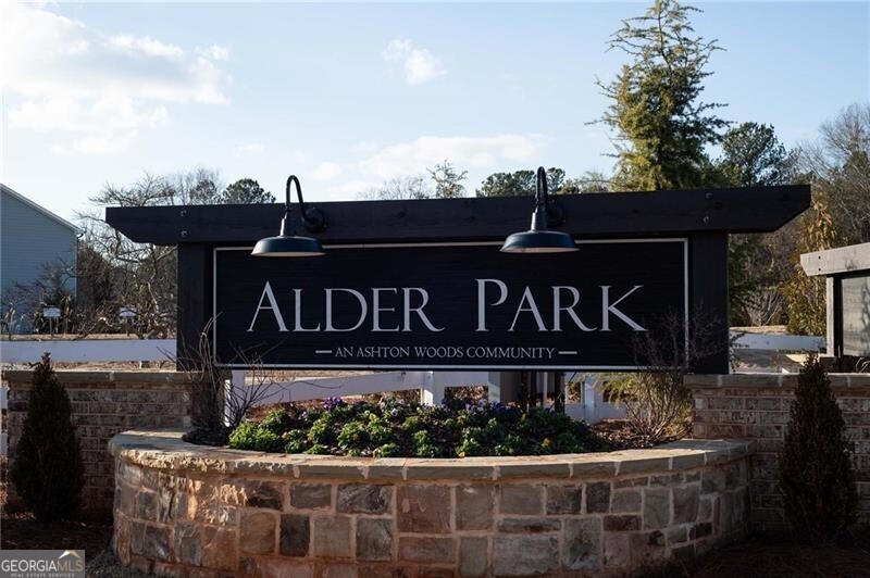 2116 Boxwood Circle SE