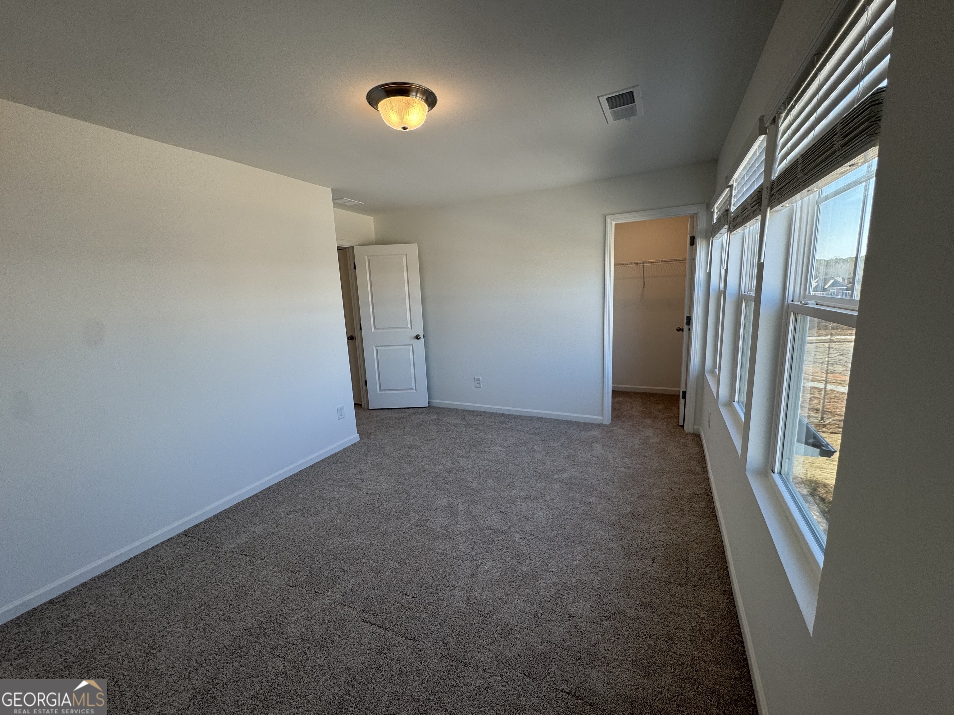 2116 Boxwood Circle SE