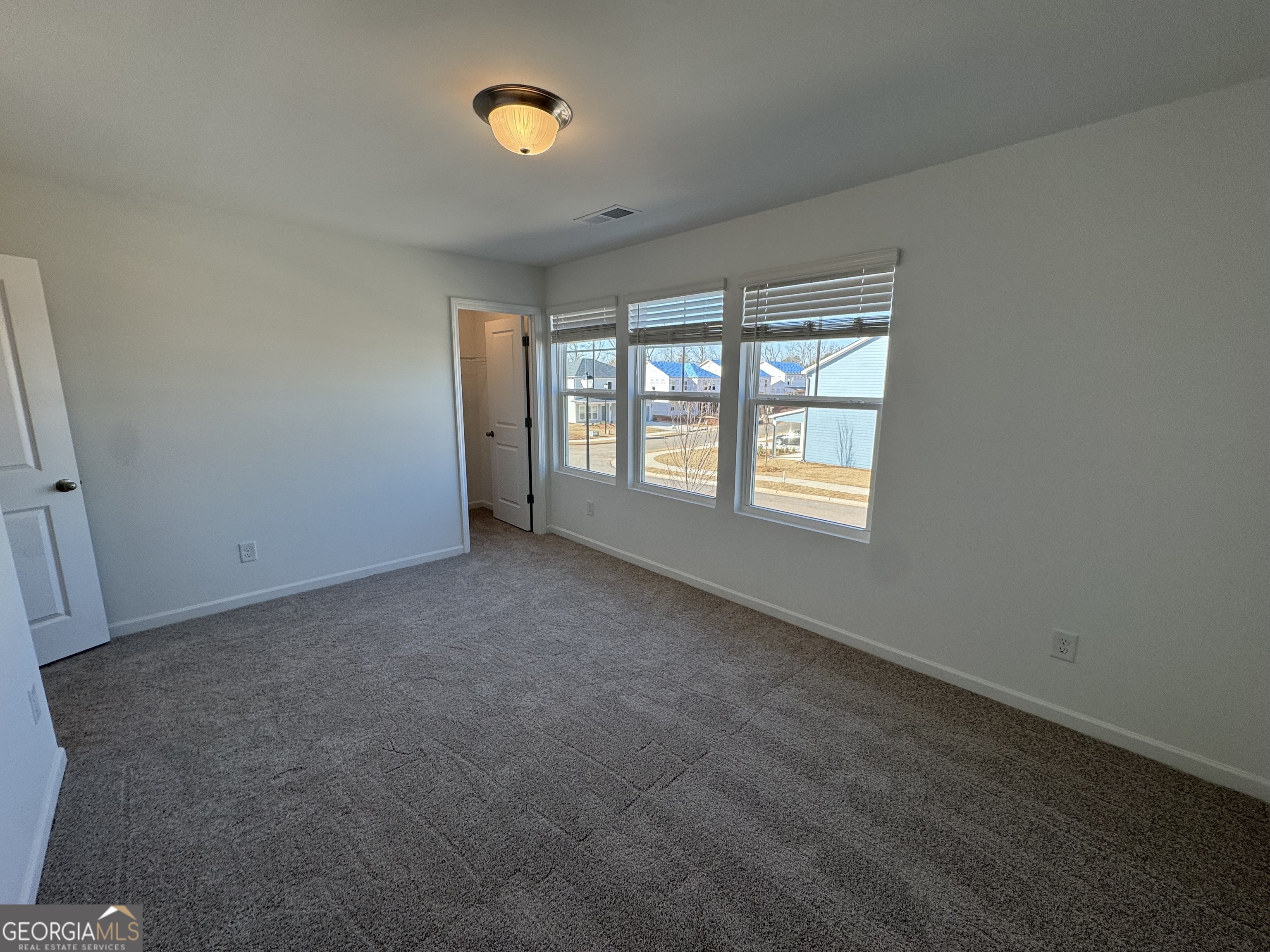 2116 Boxwood Circle SE