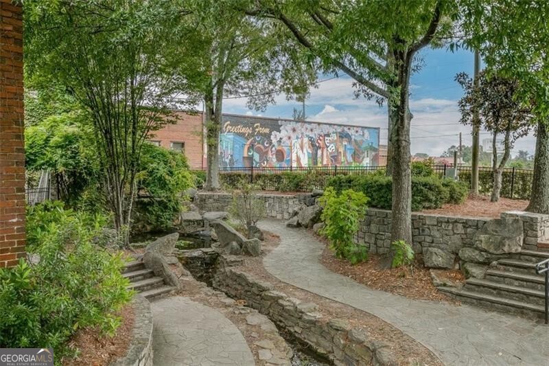 2116 Boxwood Circle SE