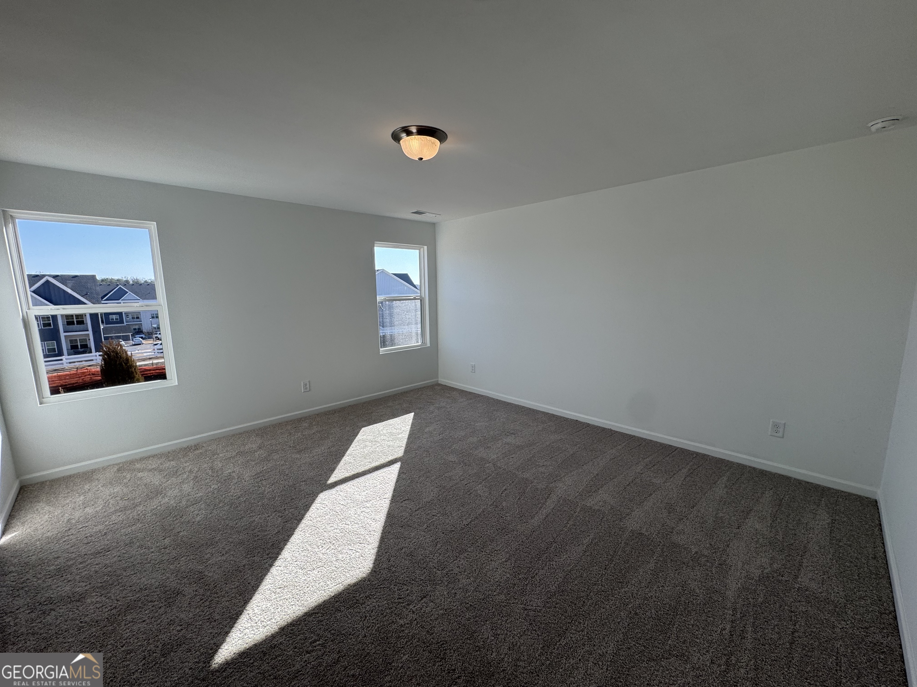 2116 Boxwood Circle SE