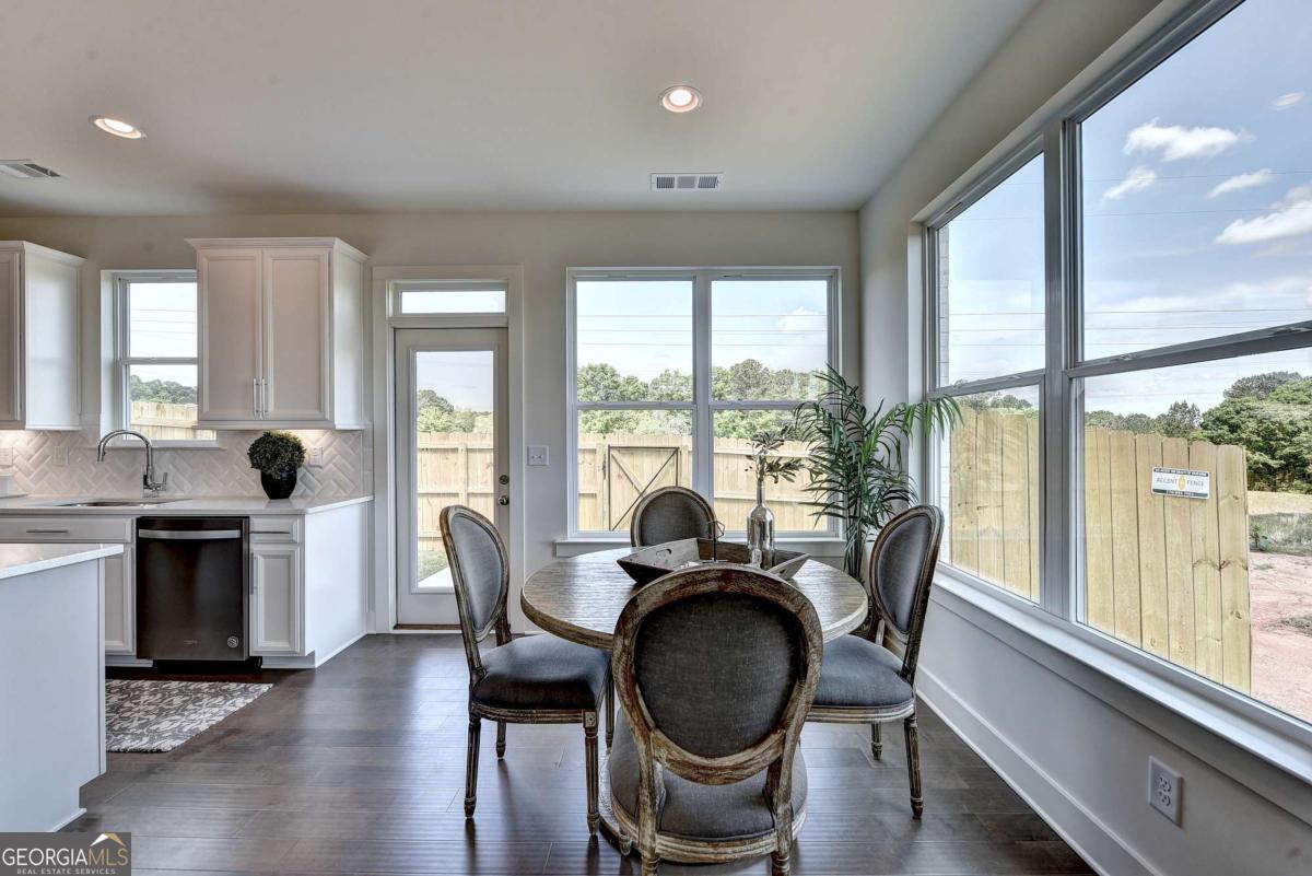 1934 Asher Lane # 060