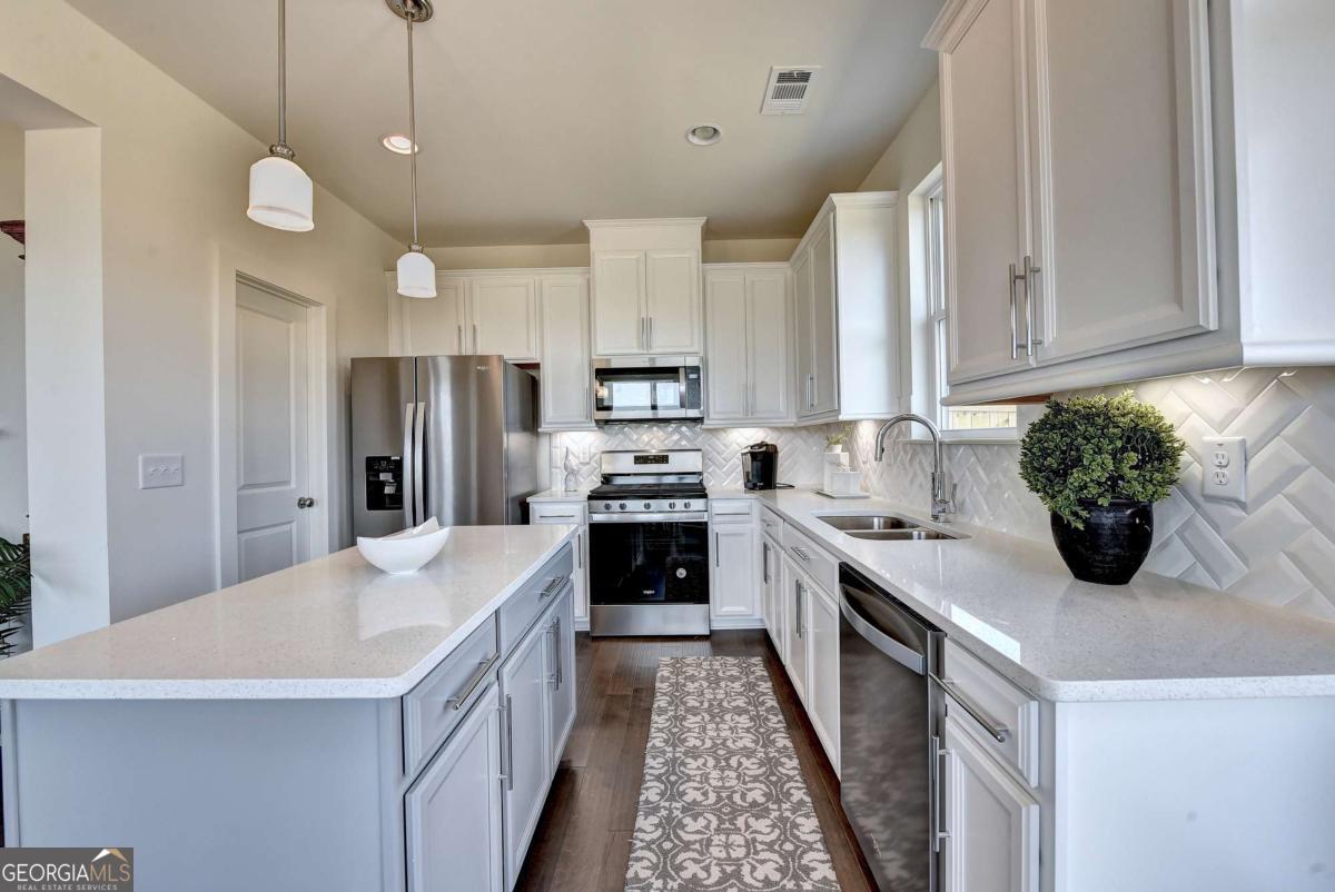 1934 Asher Lane # 060