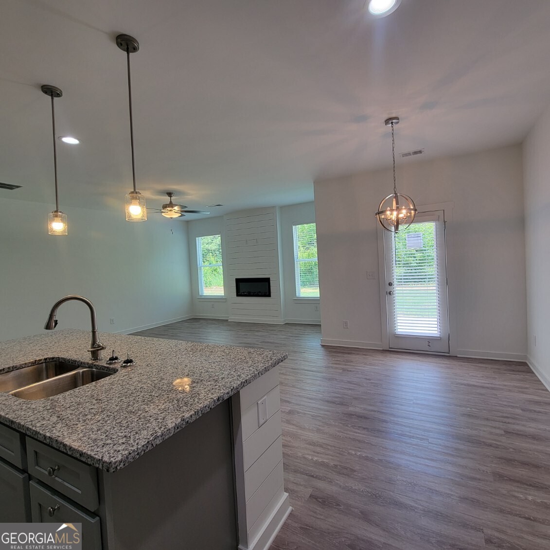 112 Breakwater Way