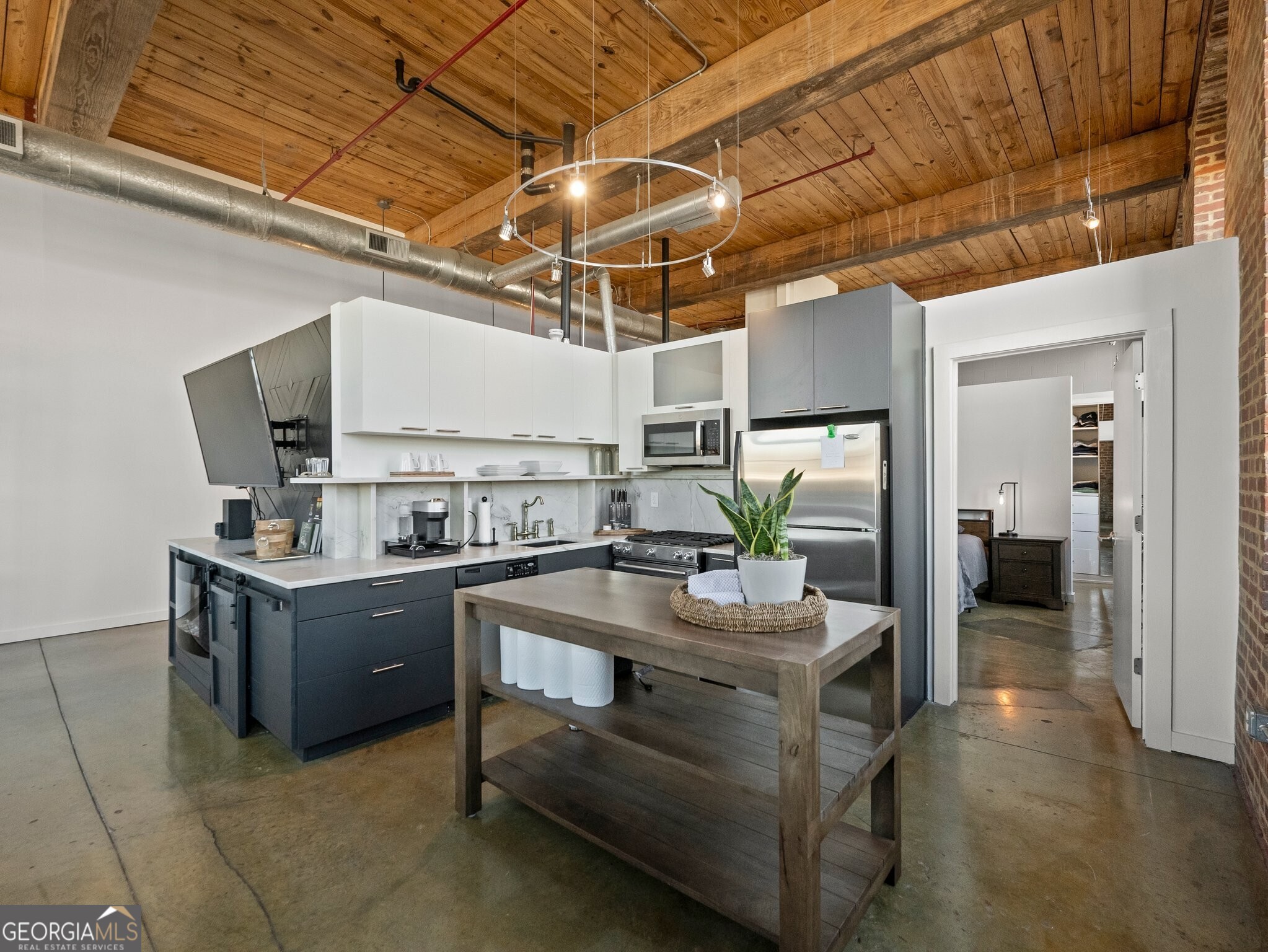 170 Boulevard SE