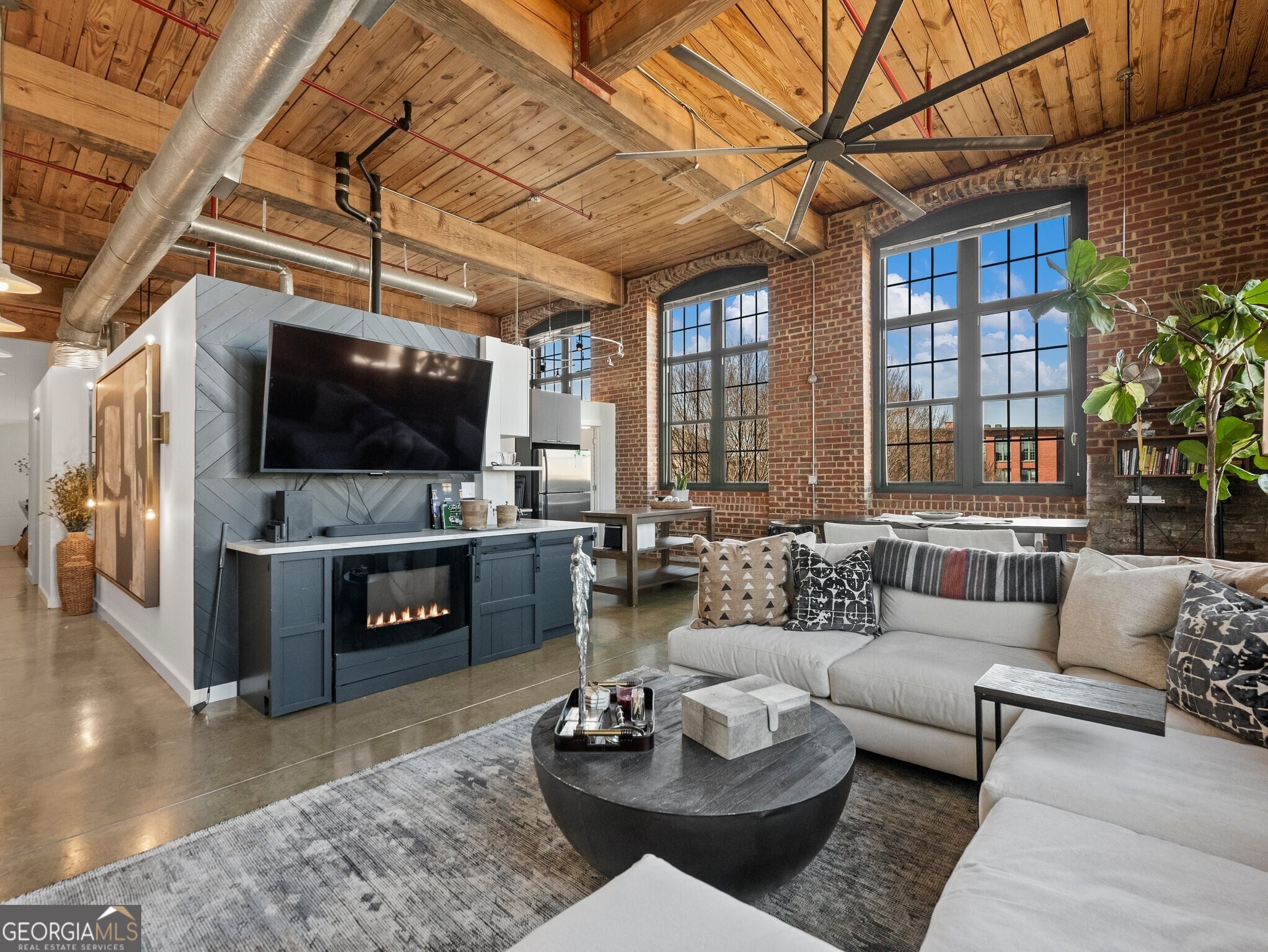 170 Boulevard SE