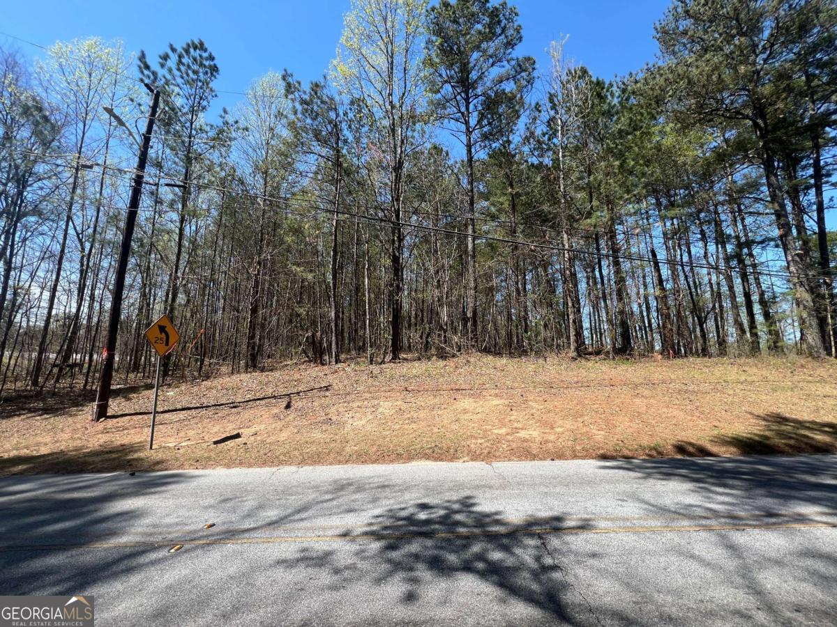 1435 Rogers Lake Road