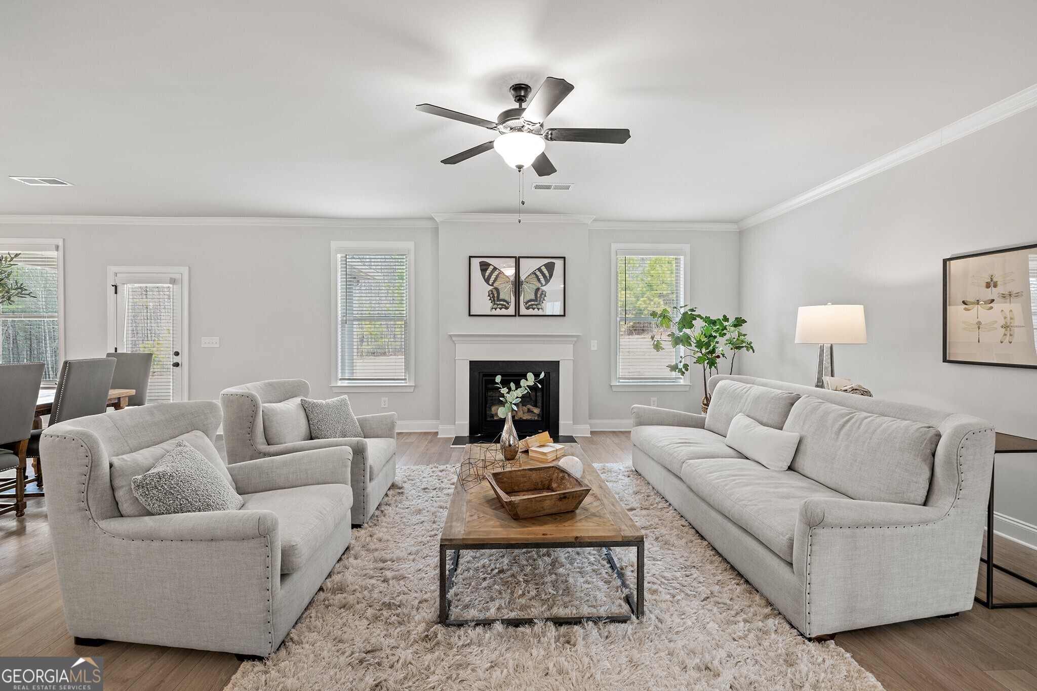 3265 Lions Ruby Lane