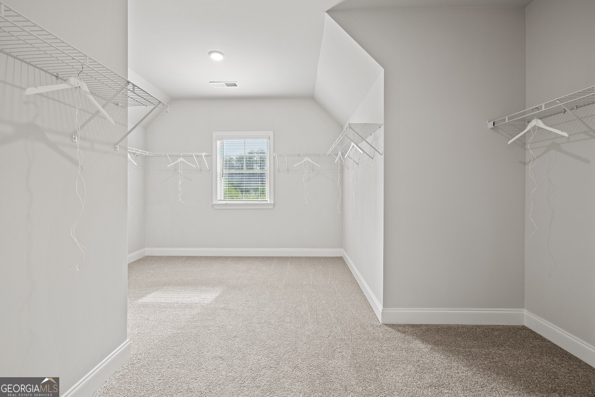 3265 Lions Ruby Lane