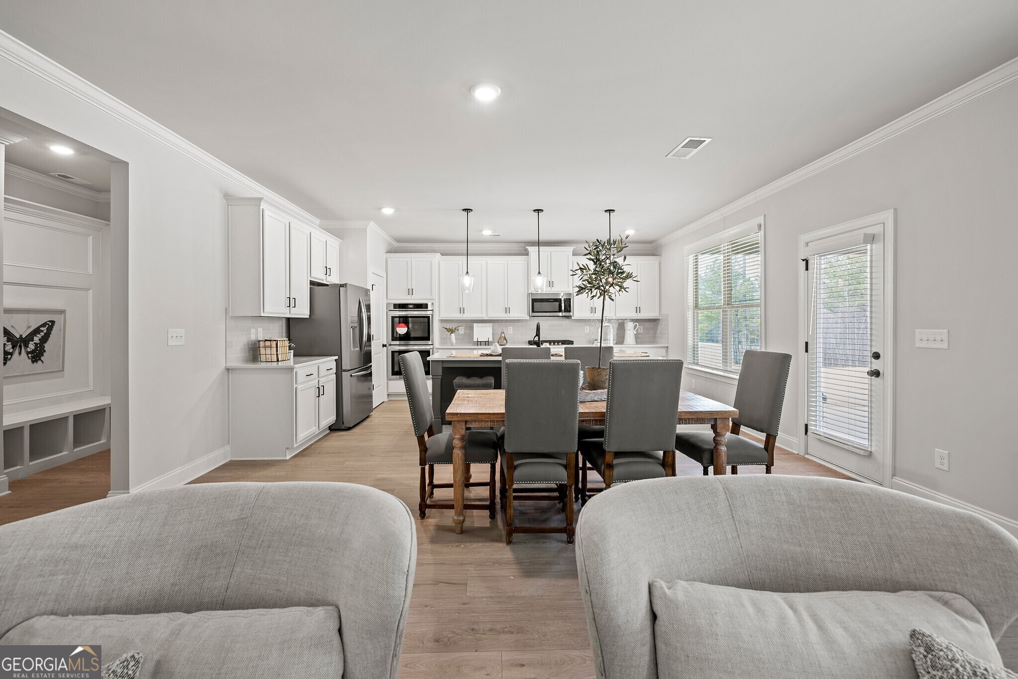 3265 Lions Ruby Lane