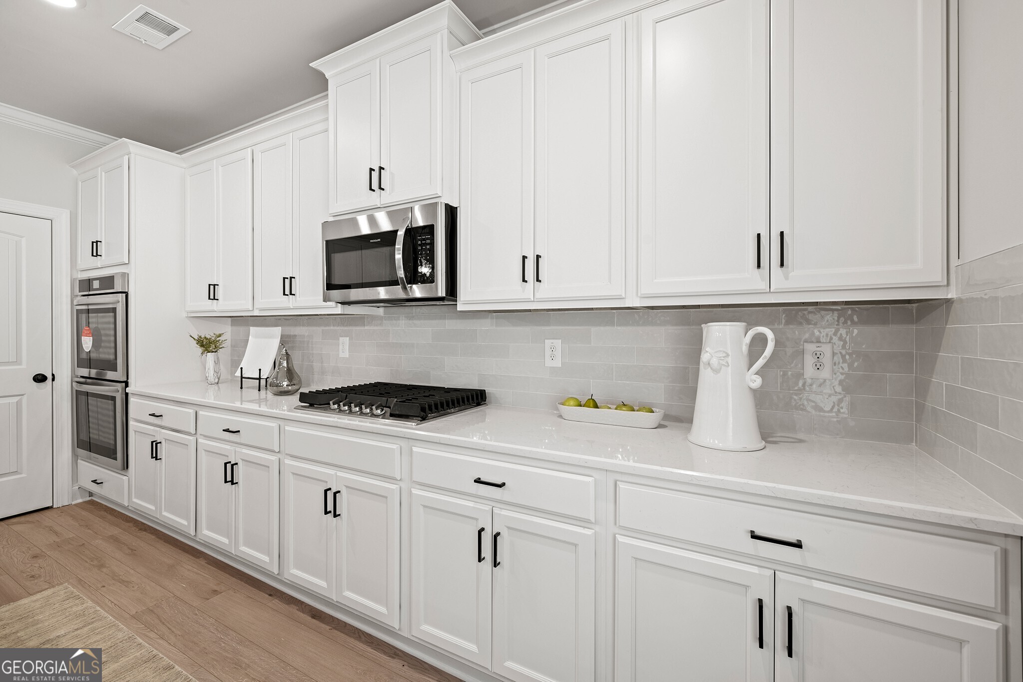 3244 Lions Ruby Lane