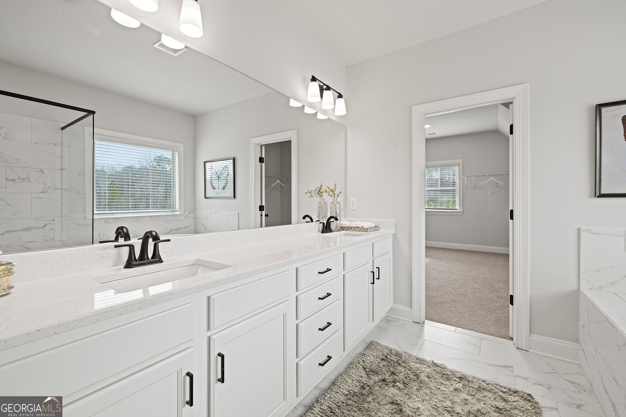 3244 Lions Ruby Lane