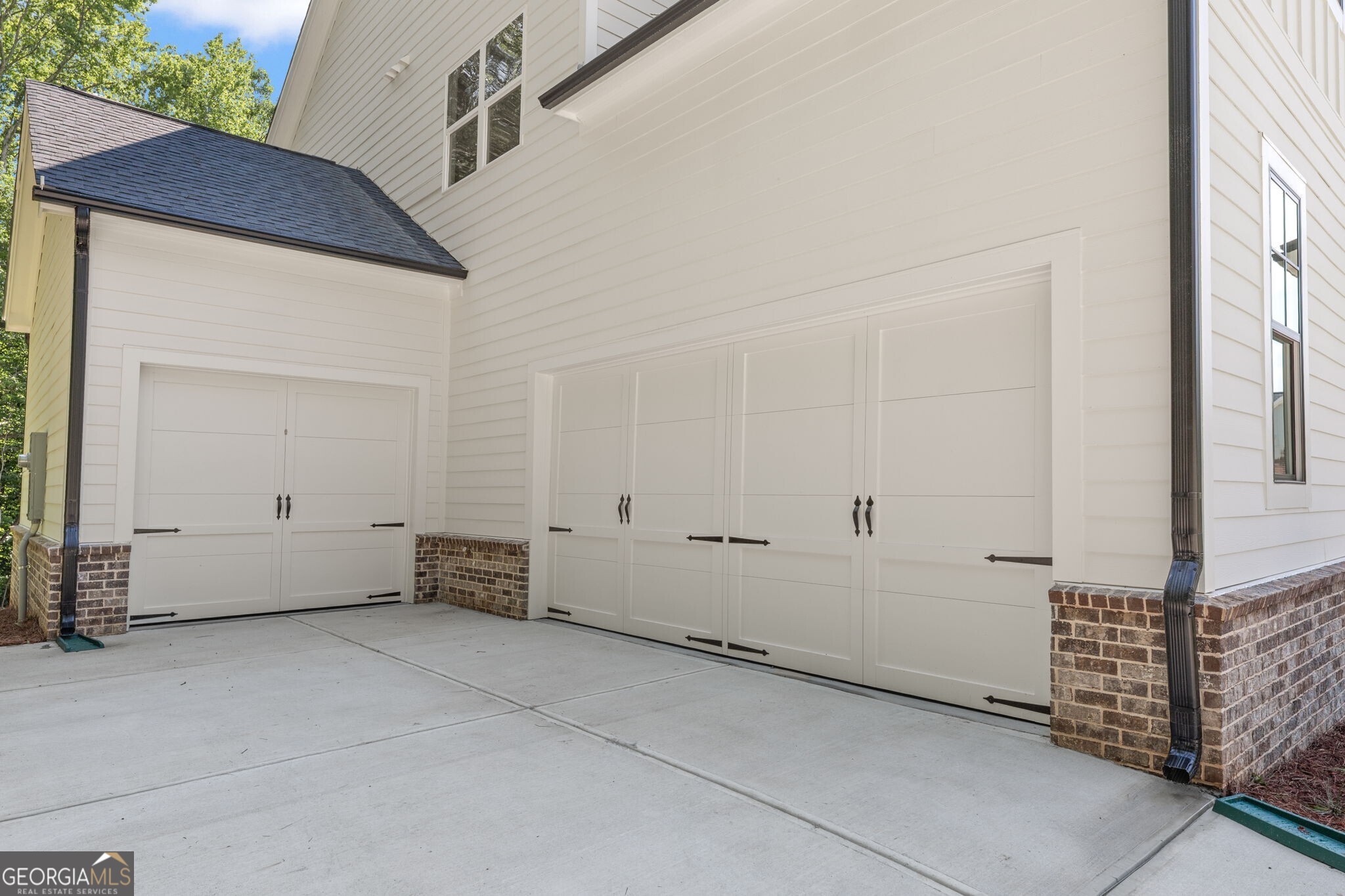9135 Greenway Court