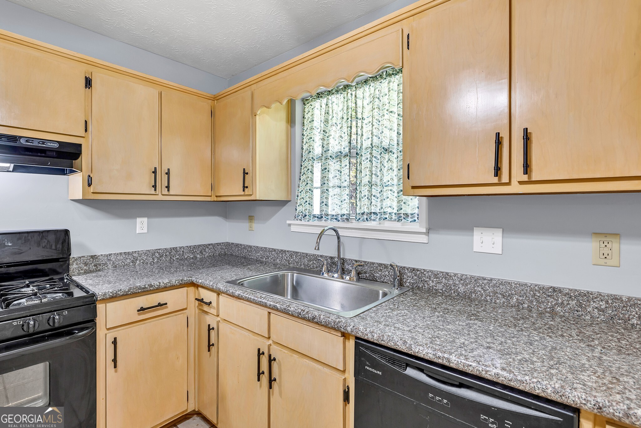 103 Sir Gregory Manor NW